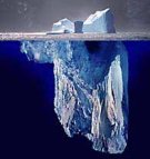 Photographie composite montrant un iceberg à la fois au-dessus et en dessous de la ligne de flottaison.