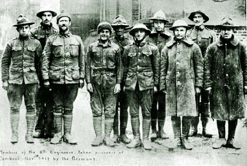 Soldats américains du 11e régiment du génie faits prisonniers de guerre par l'Allemagne en 1917