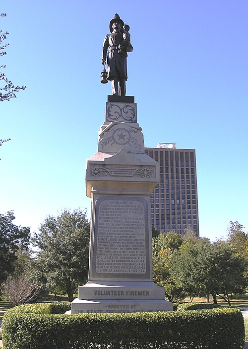 Monument aux pompiers volontaires