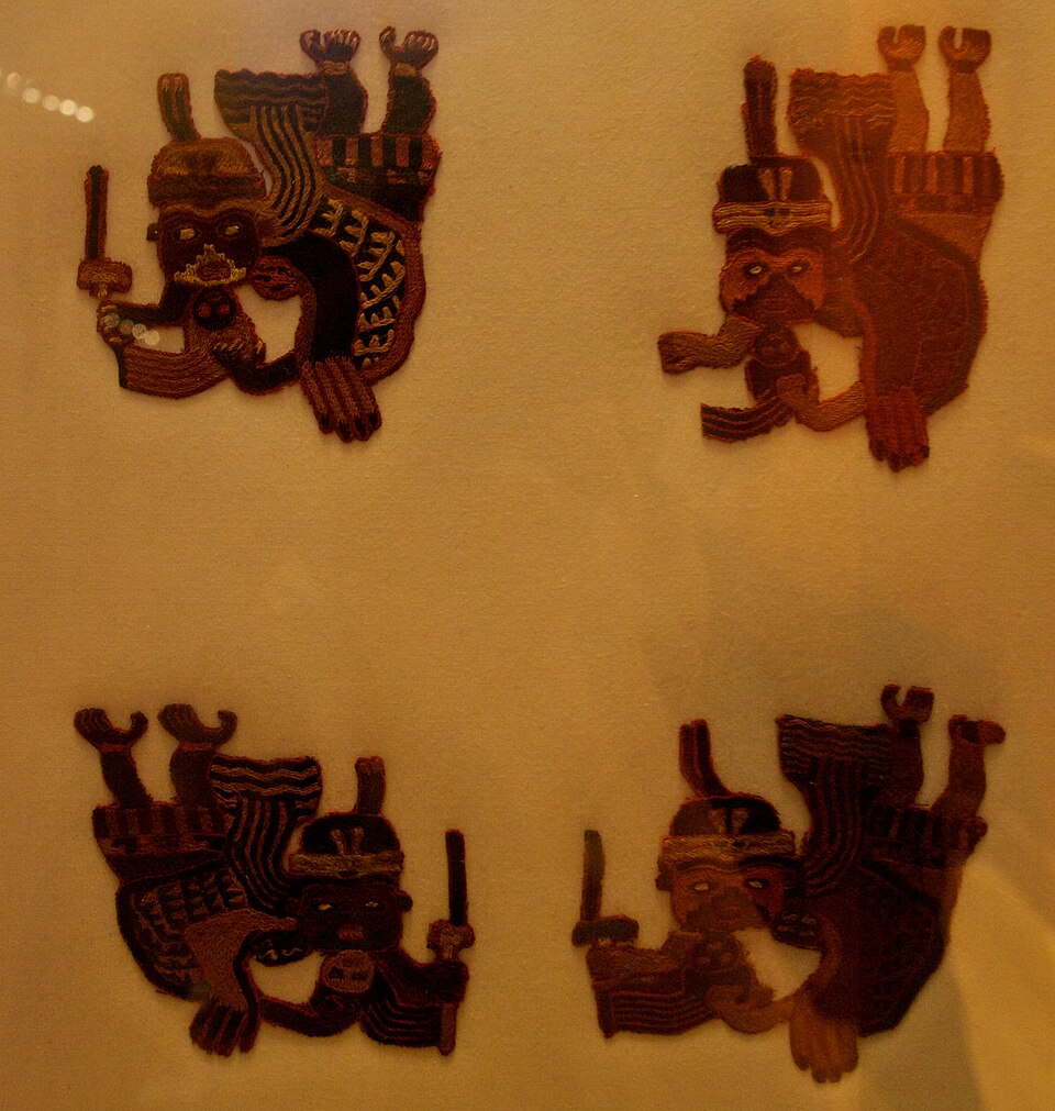 Textiles teints en rouge de la culture Paracas du Pérou (environ 200 av. J.-C.), au British Museum