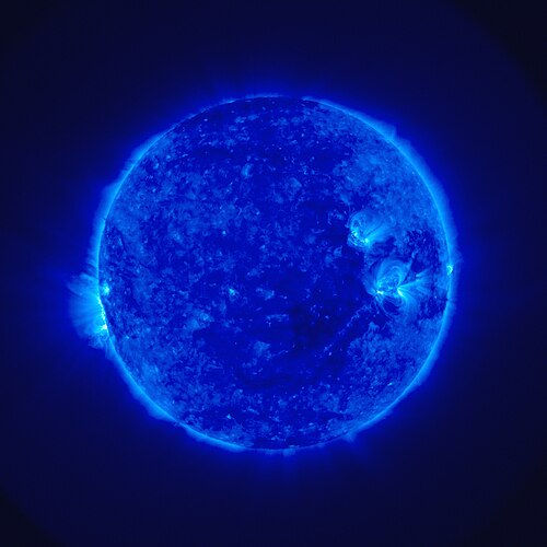 Une des premières images du Soleil prise par STEREO le 4 décembre 2006