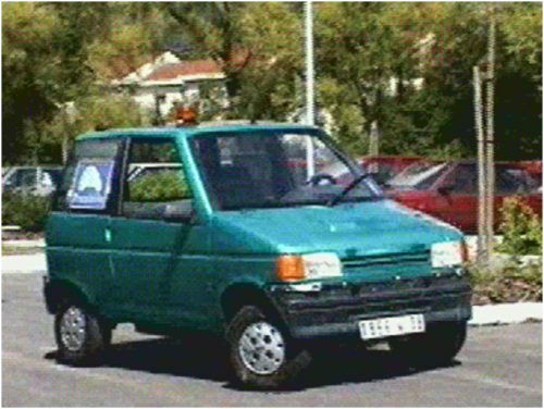 Prototype expérimental capable de se garer seul[3]