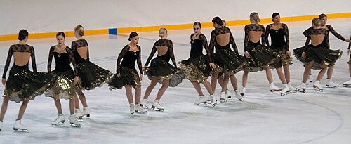 Golden Blades effectuant une intersection