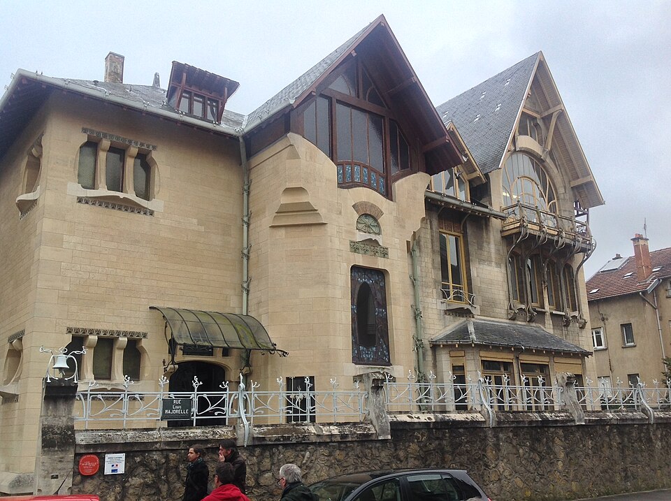 Villa Majorelle à Nancy pour le designer de meubles Louis Majorelle par l'architecte Henri Sauvage (1901-02)