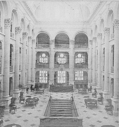 Salle supérieure (Bates), bâtiment Kirby, rue Boylston, 1858–1895
