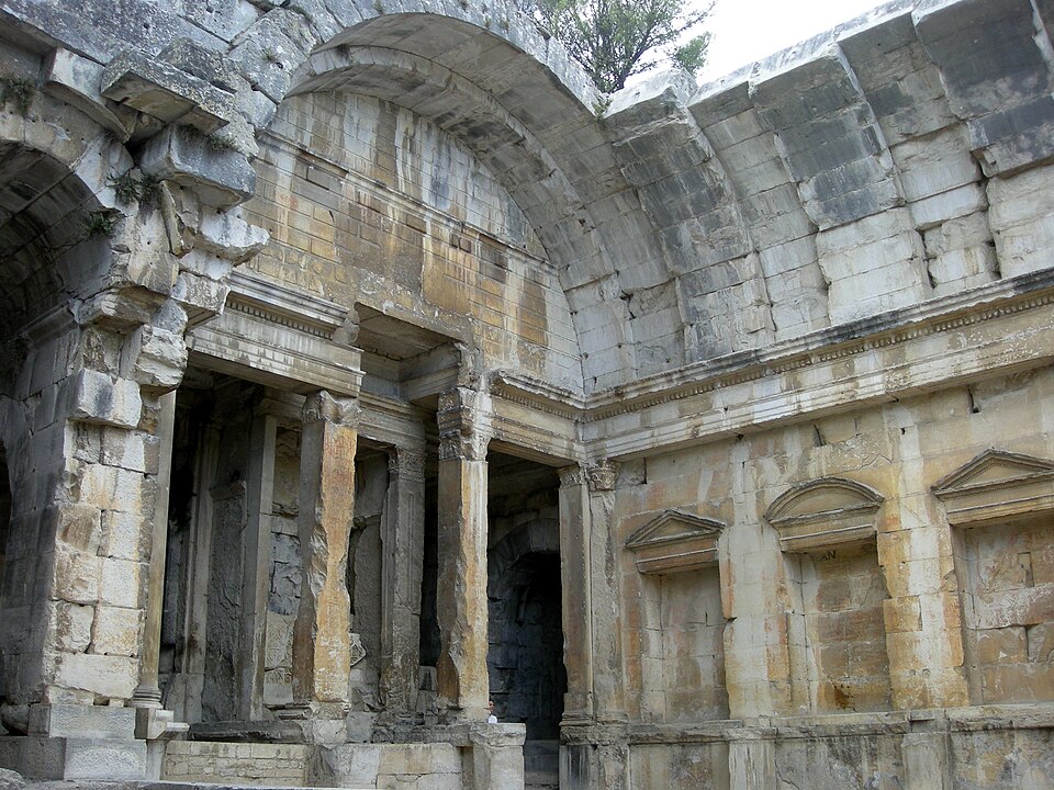 Temple de Diane à Nîmes