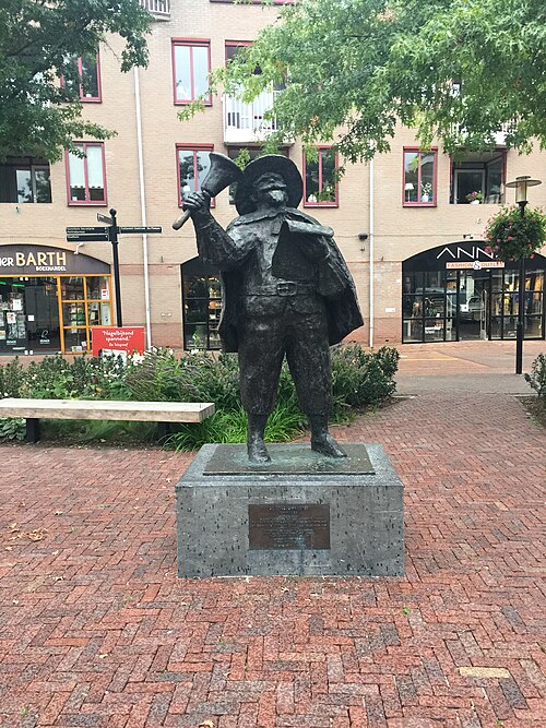 Statue au centre ville
