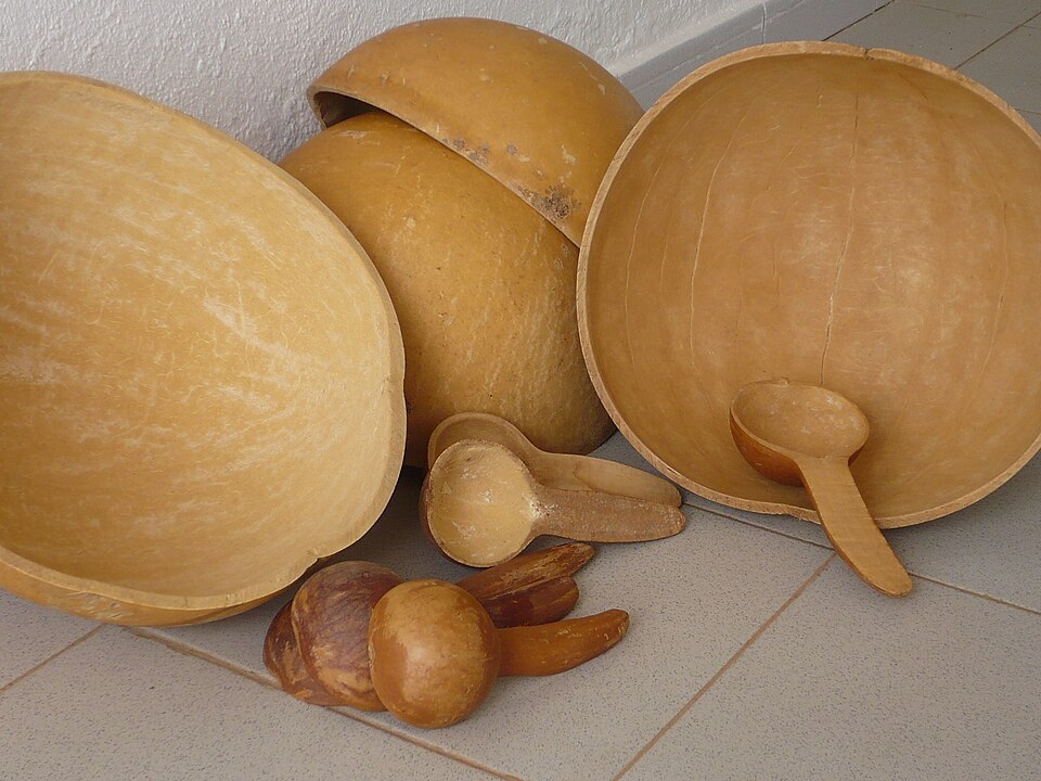 Collection de bols et de cuillères en calebasse du Mali, 2007
