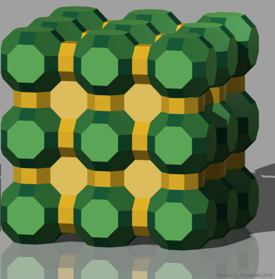 Le nid d'abeilles cubique omnitronqué
