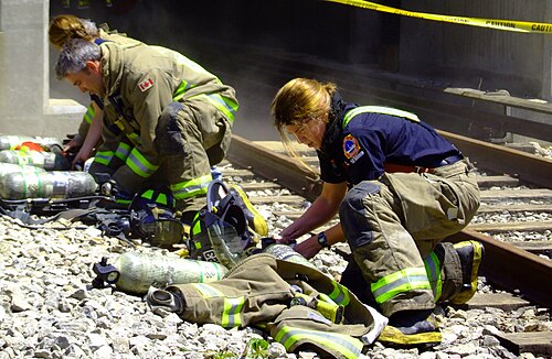 Les pompiers de Toronto préparent leur équipement