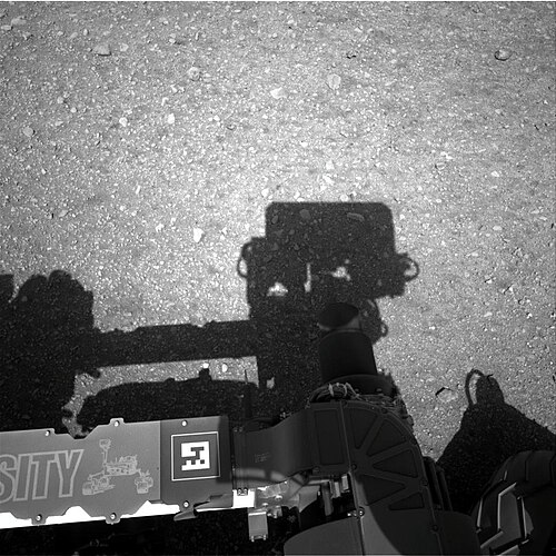 Première photo prise par la navcam de Curiosity