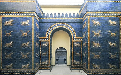 Porte d'Ishtar de Babylone au Musée de Pergame, Berlin, Allemagne