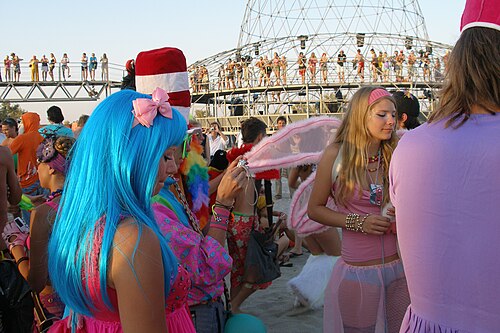 Soirée costumée au festival de Kazantip, Crimée