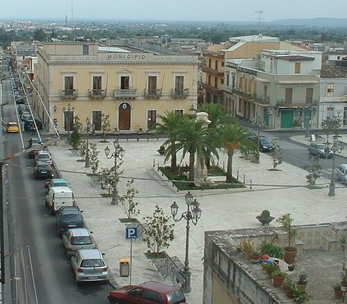 Place du Plébiscite.