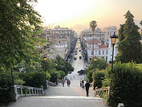 Vue de la ville depuis les marches d'Agiou Nikolaou