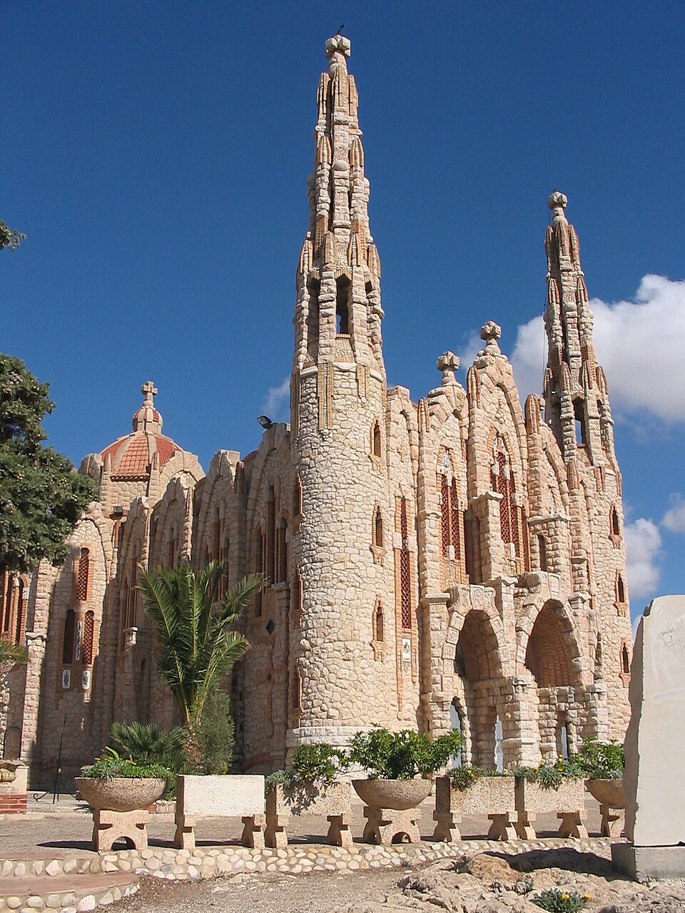 Sanctuary of Maria Magdalena [ca] in Novelda, Valencian Community (1918–1946)