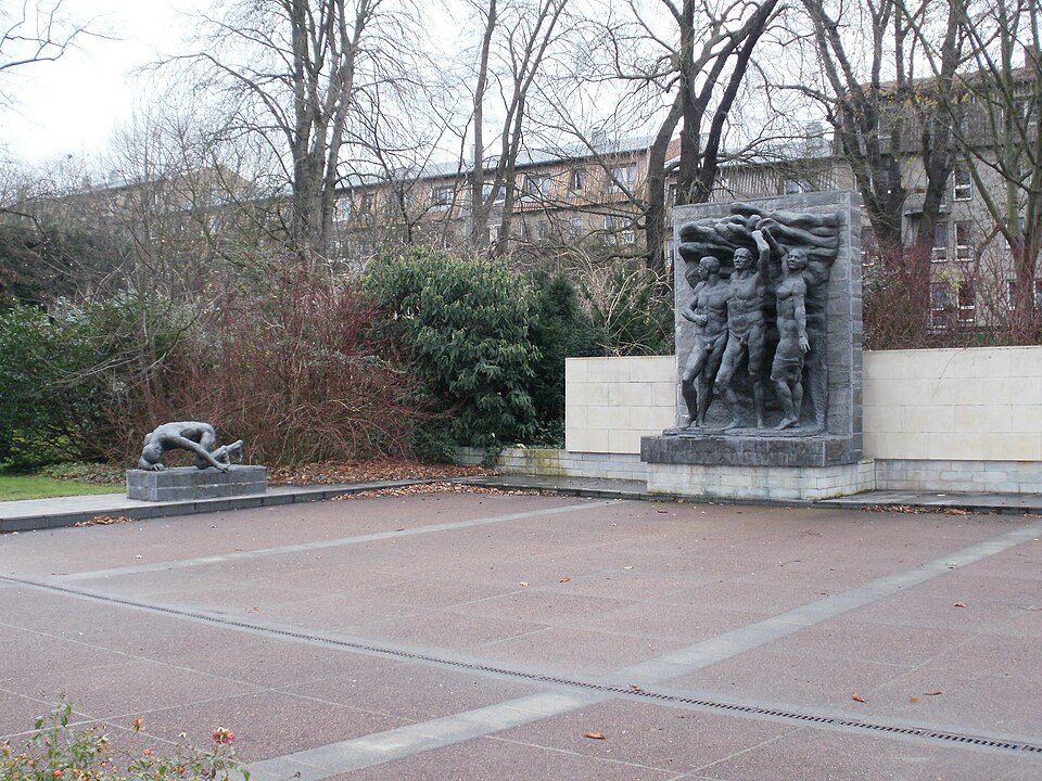 Mémorial aux victimes de la lutte de résistance antifasciste sur la promenade Pouchkine
