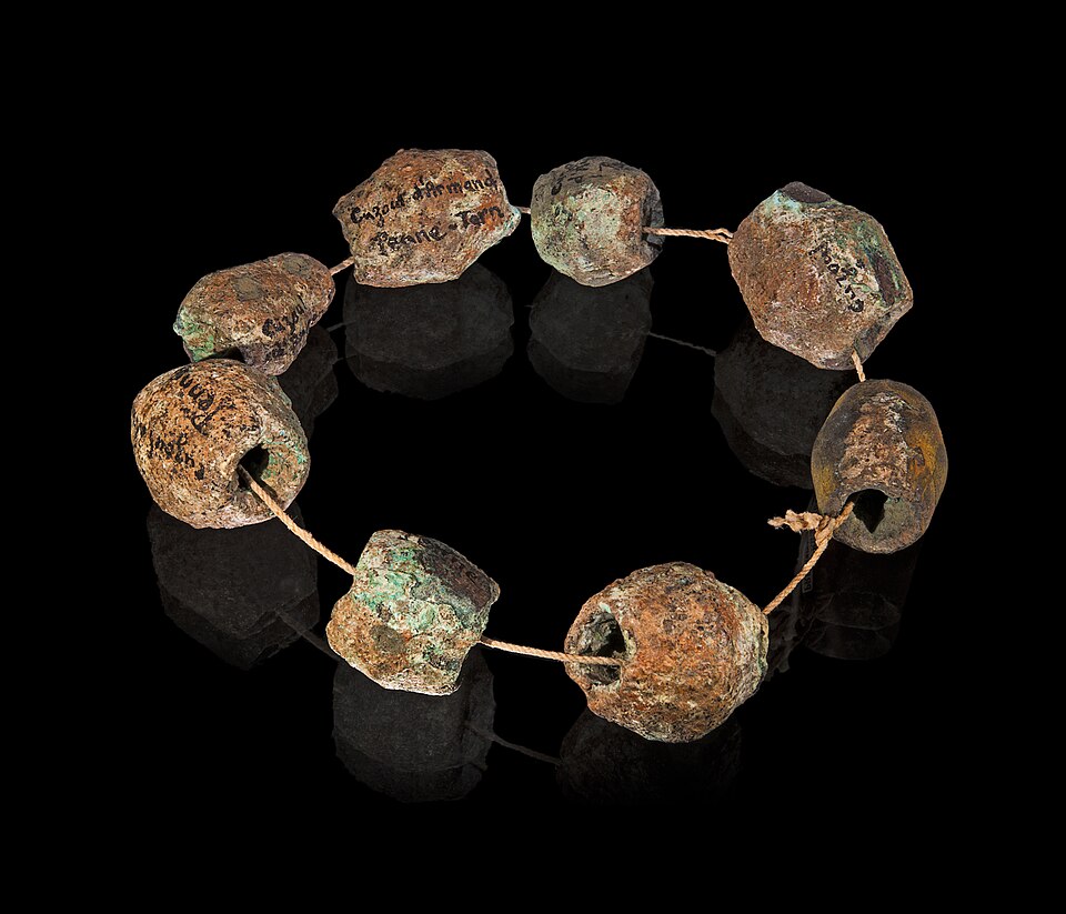 Collier de perles en bronze, Musée de Toulouse