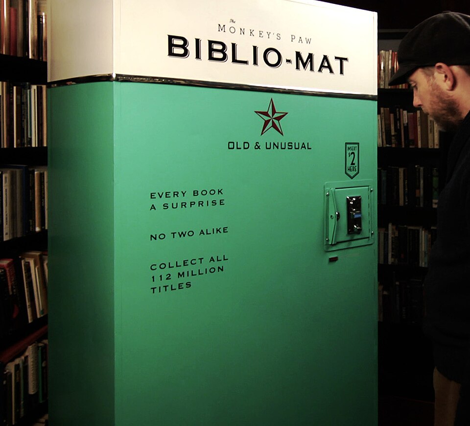 Le distributeur automatique Biblio-Mat.