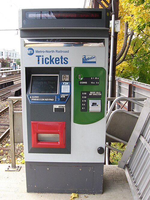 Machine pour Metro-North Railroad, un système ferroviaire de banlieue métropolitain de la ville de New York, États-Unis.