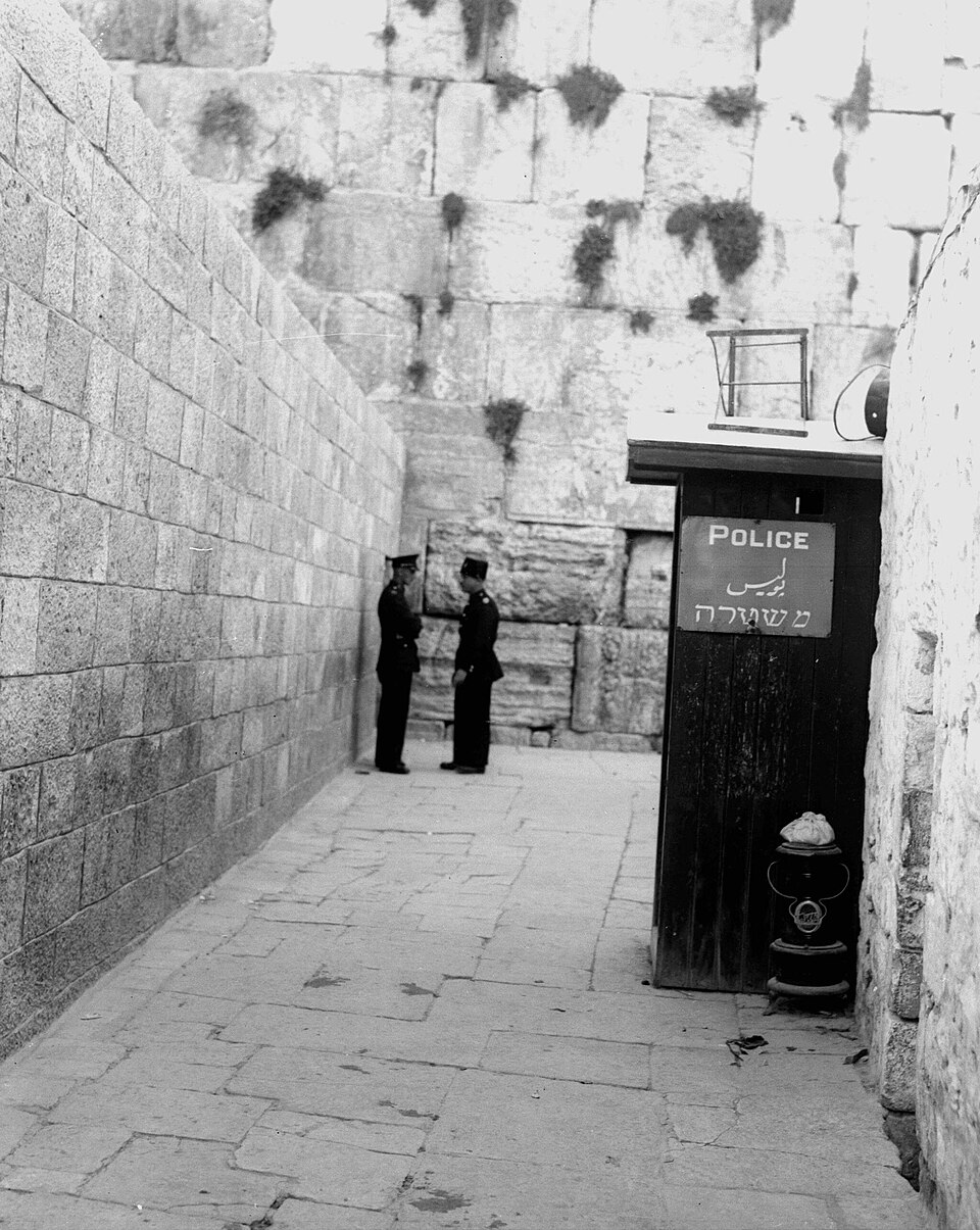 Le Mur occidental, 1933