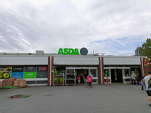 Le magasin Asda sur l'île aux chiens dans l'est de Londres, ouvert en 1983