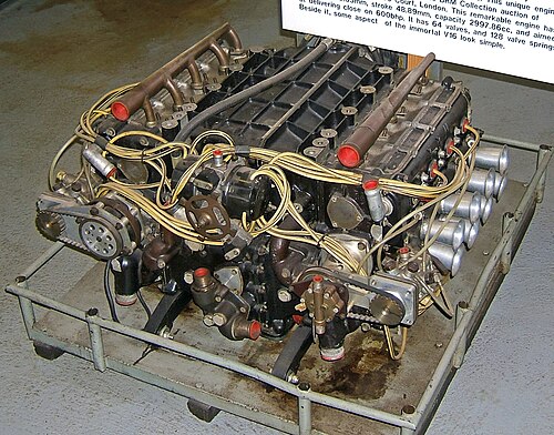 Moteur BRM H-16 (version 64 soupapes)