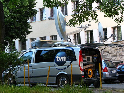 Un car de diffusion extérieure de TVN24 à Poznań, en Pologne