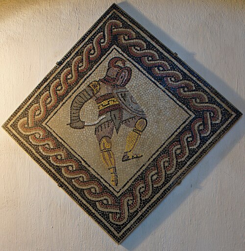 La sica courte comme arme du gladiateur thrace (mosaïque gallo-romaine, Ier siècle)