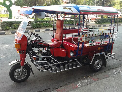 Demi-tuk-tuk/mi-songthaew de style nord-est thaïlandais (Isan), Udon Thani (connu sous le nom de « skylab »)