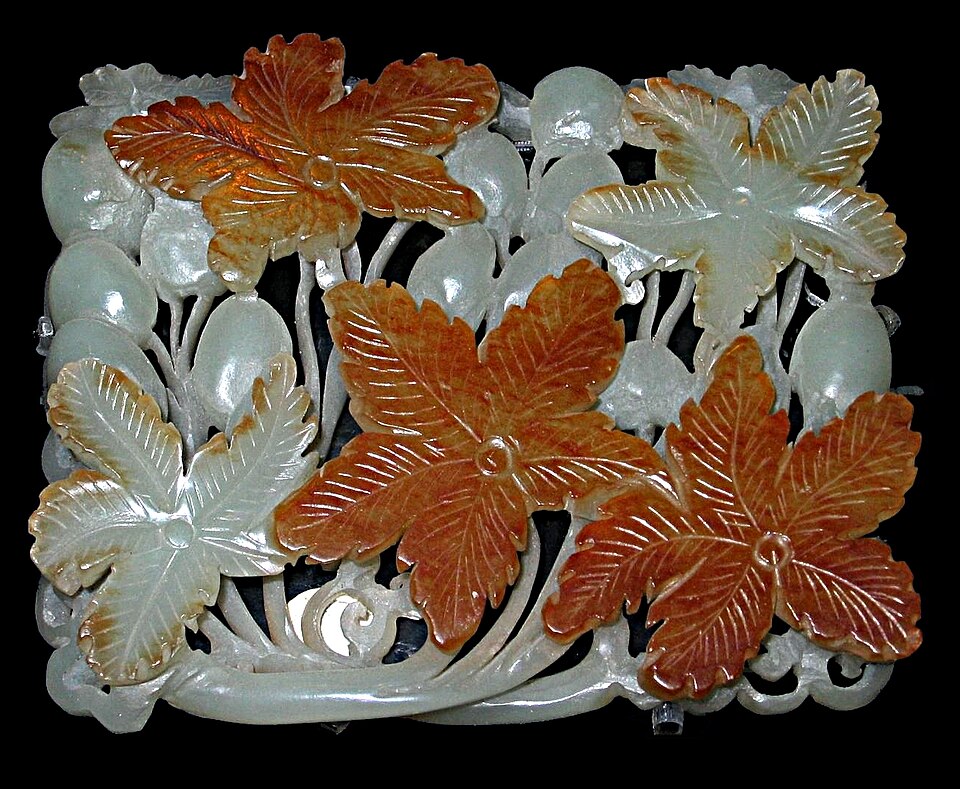 Ornement en jade chinois à motifs de vigne, dynastie Jin