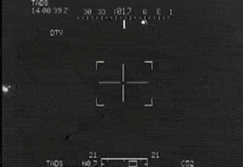 Images de la désintégration de la navette spatiale Columbia (mission STS-107) lors de sa rentrée atmosphérique en février 2003, enregistrées par la caméra FLIR d'un hélicoptère AH-64 Apache.