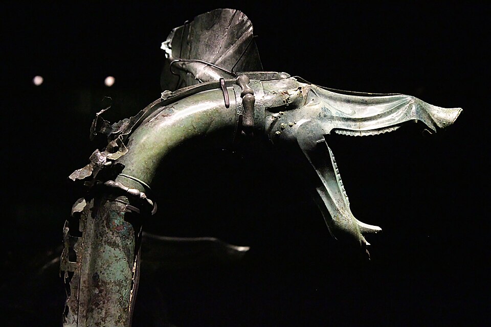 Trompette de guerre celtique nommée « carnyx » trouvée dans le sanctuaire gaulois de Tintignac, en Corrèze, France.