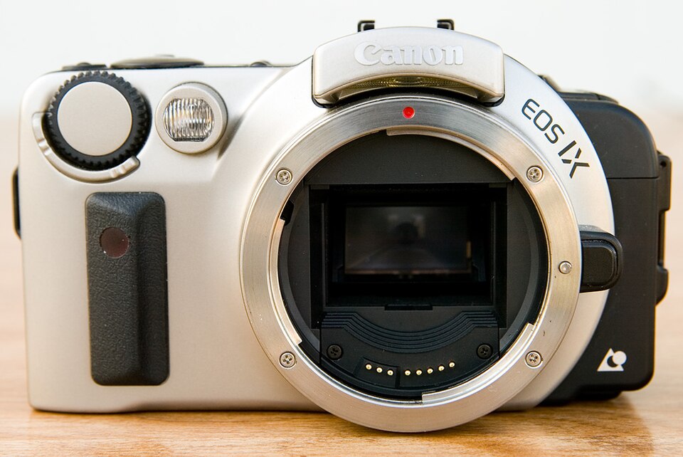 Canon EOS IX