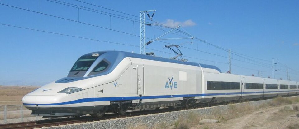 Train AVE Talgo 350 (Renfe Classe 102)