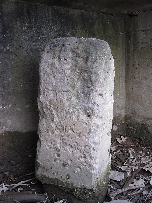 Gros plan de la pierre angulaire.