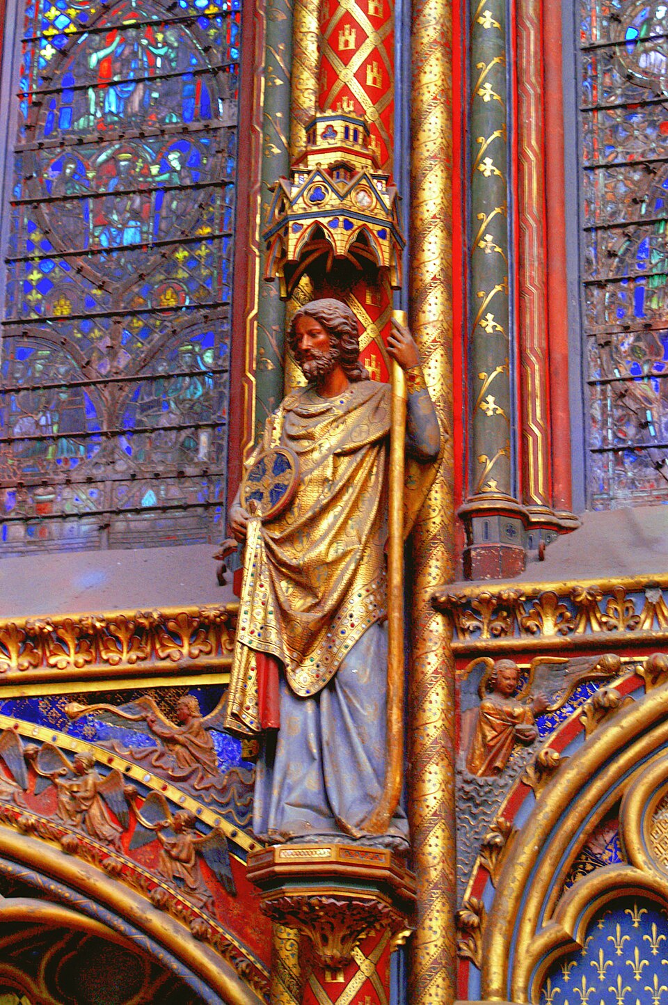 Sculpture sur le mur nord de la chapelle supérieure