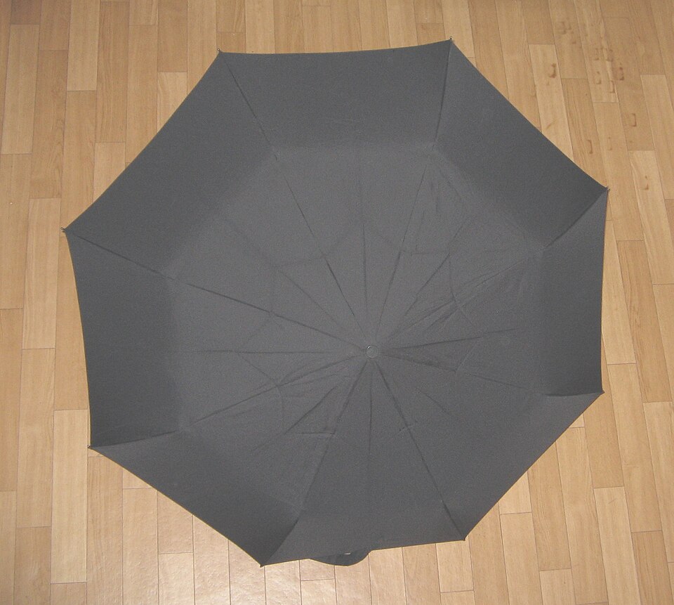 Les parapluies ont souvent une forme octogonale.
