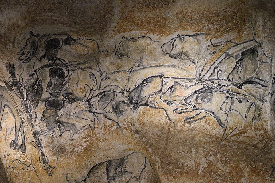 Lions, rhinocéros et bisons aurignaciens à la grotte Chauvet, France