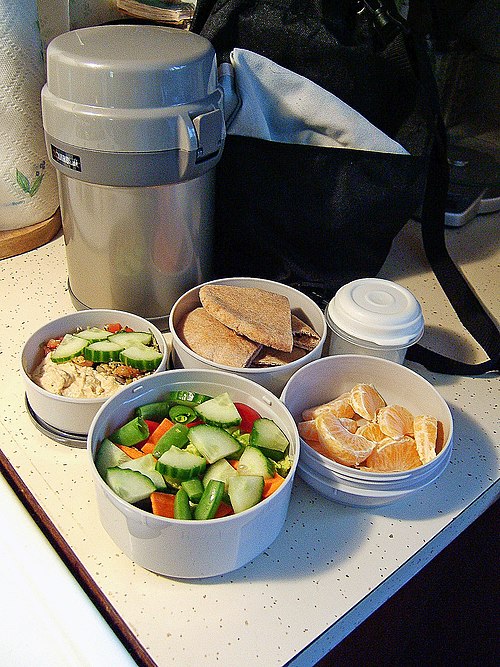 Déjeuner fait maison dans les boîtes à lunch