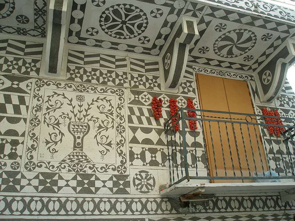 Maison recouverte de sgraffito dans le village de Pyrgi, Mastichochoria de Chios