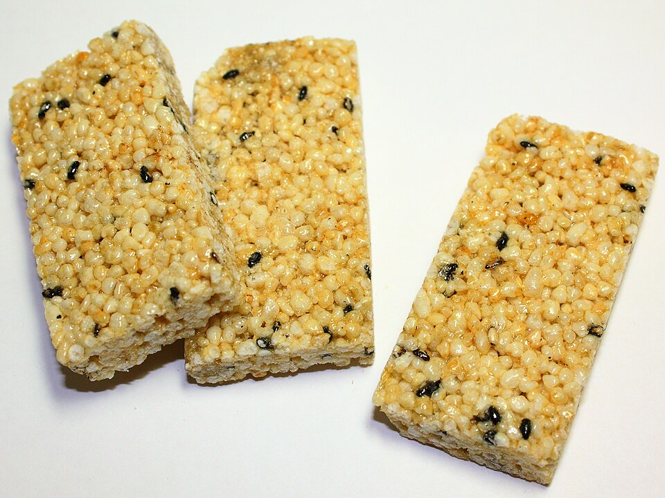 L'awaokoshi, des beignets de millet confits, est une spécialité d'Osaka, au Japon.