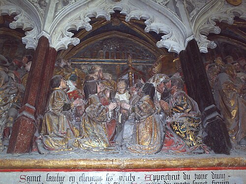 La tombe de saint Firmin est dévoilée.