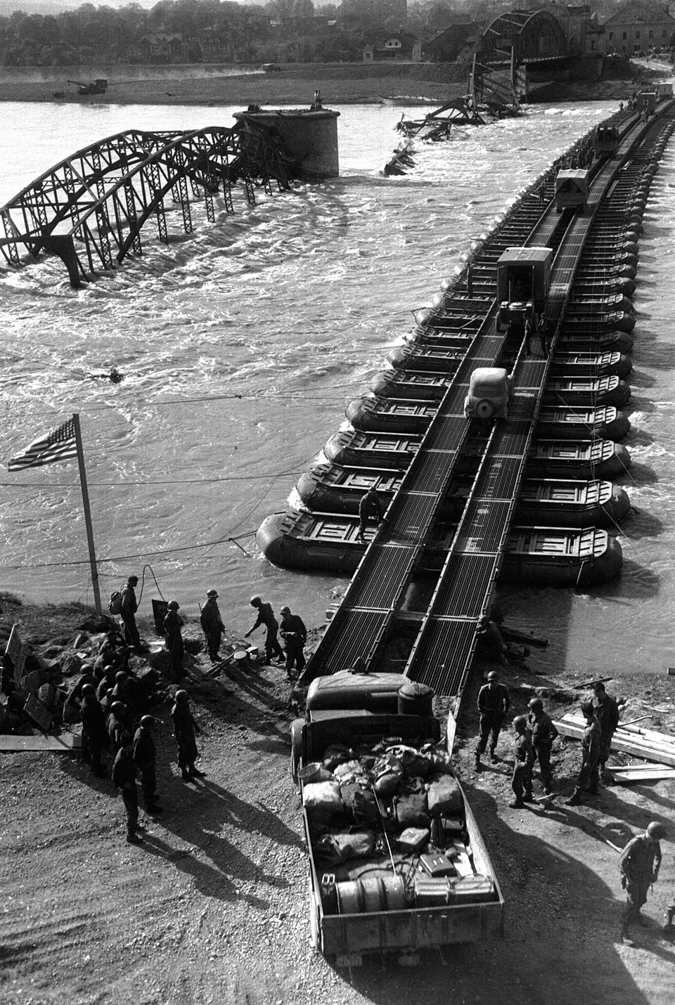 Pont flottant lourd