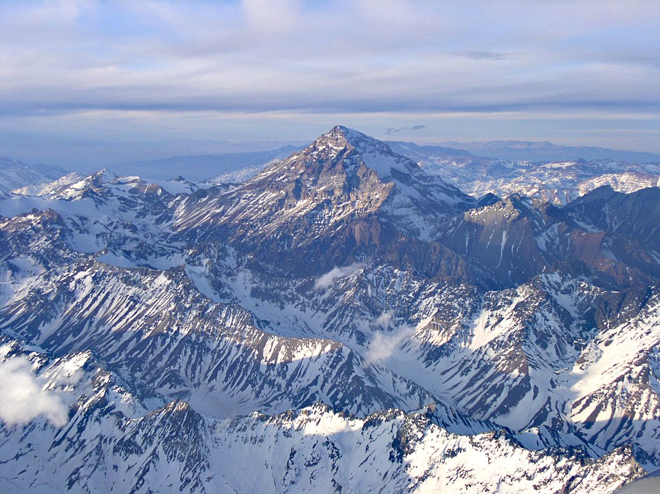 L'Aconcagua, en Argentine, est la plus haute montagne des Amériques.