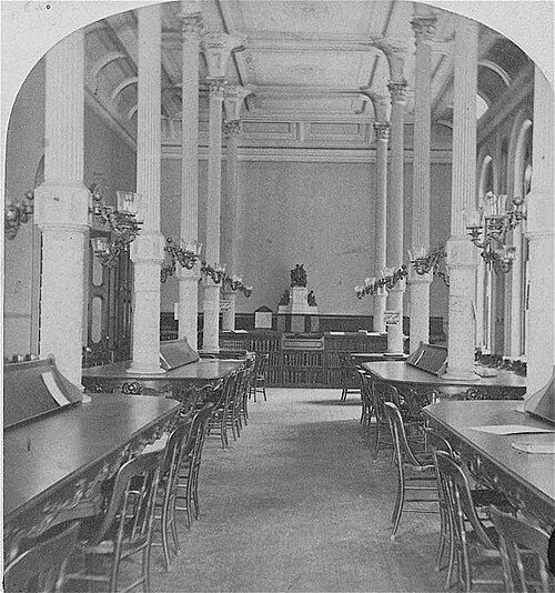 Salle de lecture du hall inférieur, bâtiment Kirby, rue Boylston, 1858–1895