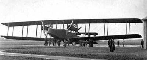 Handley Page V/1500 biplan à quatre travées ou à travées multiples