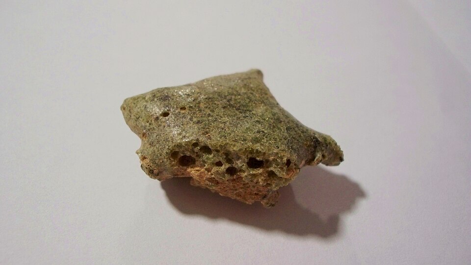 Trinitite, un verre fabriqué lors de l'essai nucléaire Trinity