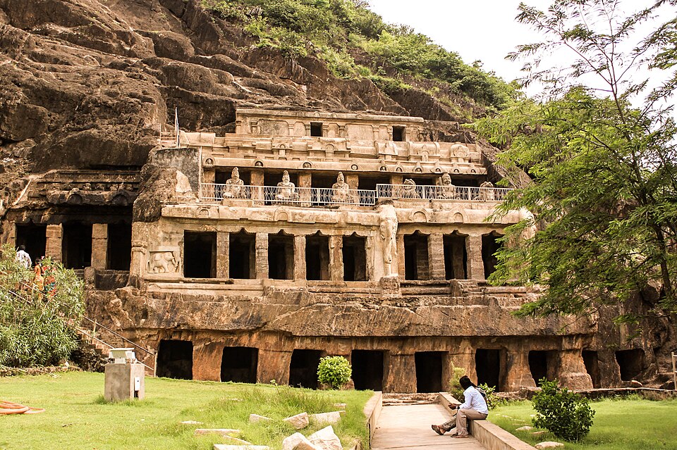 temple troglodytique
