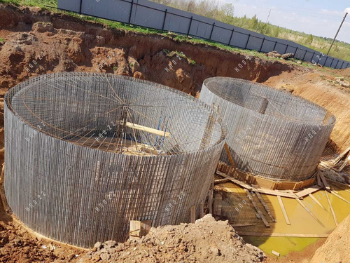 Construction de piscine avec coffrage souple « Proster 21 ».